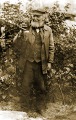 Valentin Ziegler, alias 'Plärrle'. Ein St. Martiner Original (*1835 +1922). Wohnte in der Bergstraße. Originalfotografie. Privatbesitz. 