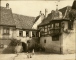 Strassenszene am 'Briefmarkeneck'. Originalfoto als Vorlage für eine Postkarte. 1926.  